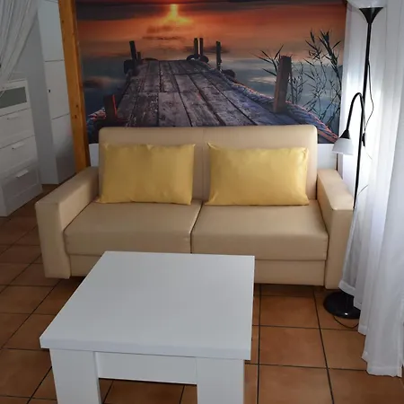 Tochos Apartment *